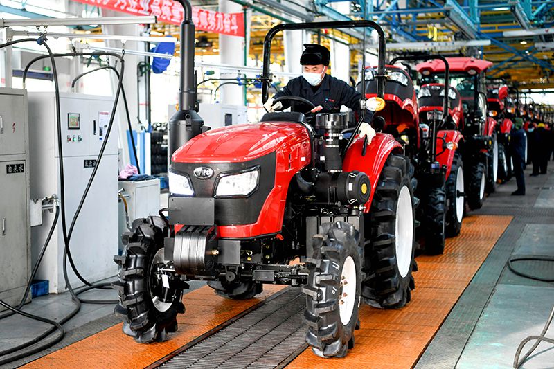 Lignes de production de tracteurs de petite et moyenne taille