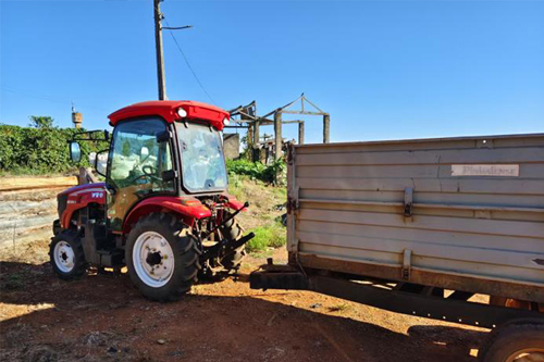 Tracteur Étroit / Tracteur pour Verger, 50-75 CH