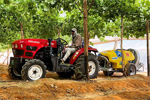 Pulvérisateur monté sur tracteur